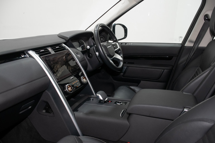 2023 Land Rover Discovery Series 5 D300 S SUV Image 22