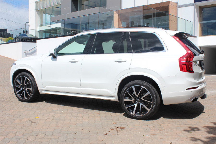 2020 Volvo XC90 L Series T6 Momentum Suv Image 4