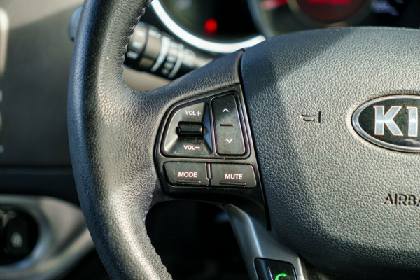 2012 MY13 Kia Rio UB Si Hatch Image 11