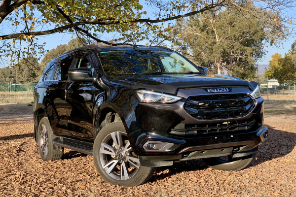 2023 Isuzu MU-X RJ LS-T SUV Image 5