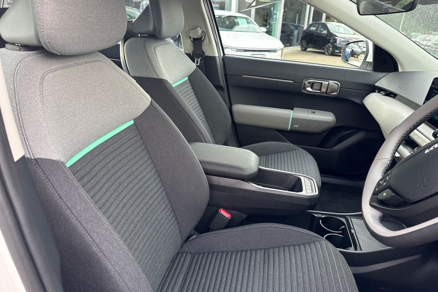 2026 Kia EV4  Air Standard Range Sedan Image 9