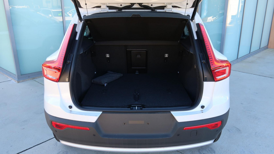 2025 MY26 Volvo XC40 XZ Plus B4 SUV Image 30