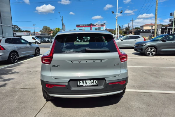 2025 MY26 Volvo XC40 XZ Ultra B4 Bright SUV Image 3