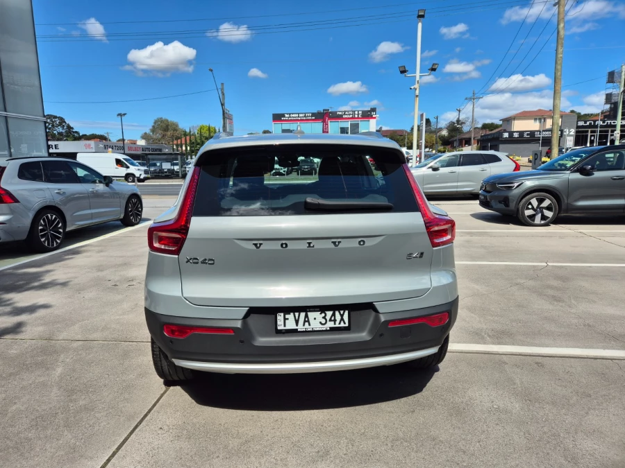 2025 MY26 Volvo XC40 XZ Ultra B4 Bright SUV Image 3
