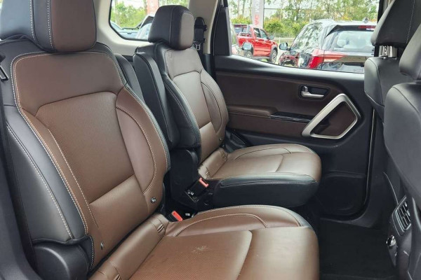 2023 Mahindra Scorpio  Z8 SUV Image 16