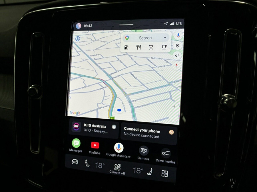 2025 Volvo XC40 XZ Plus B4 SUV Image 14