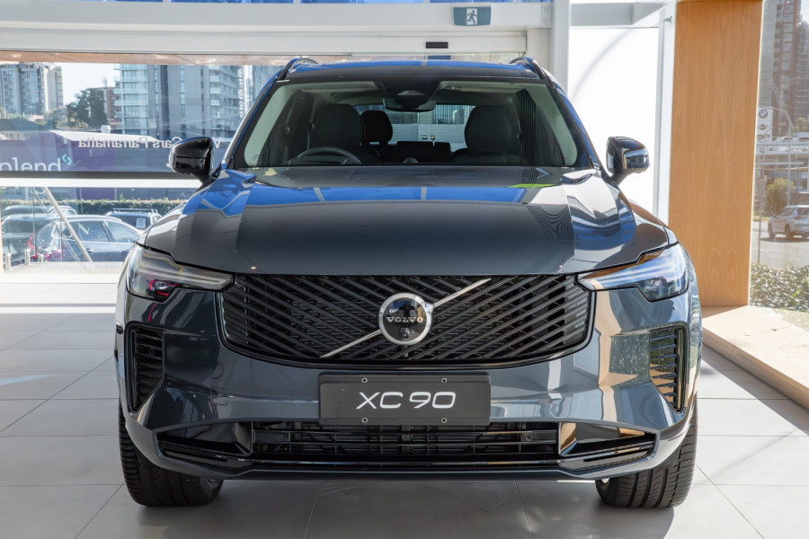 2026 Volvo XC90 L Series Ultra B5 Dark SUV