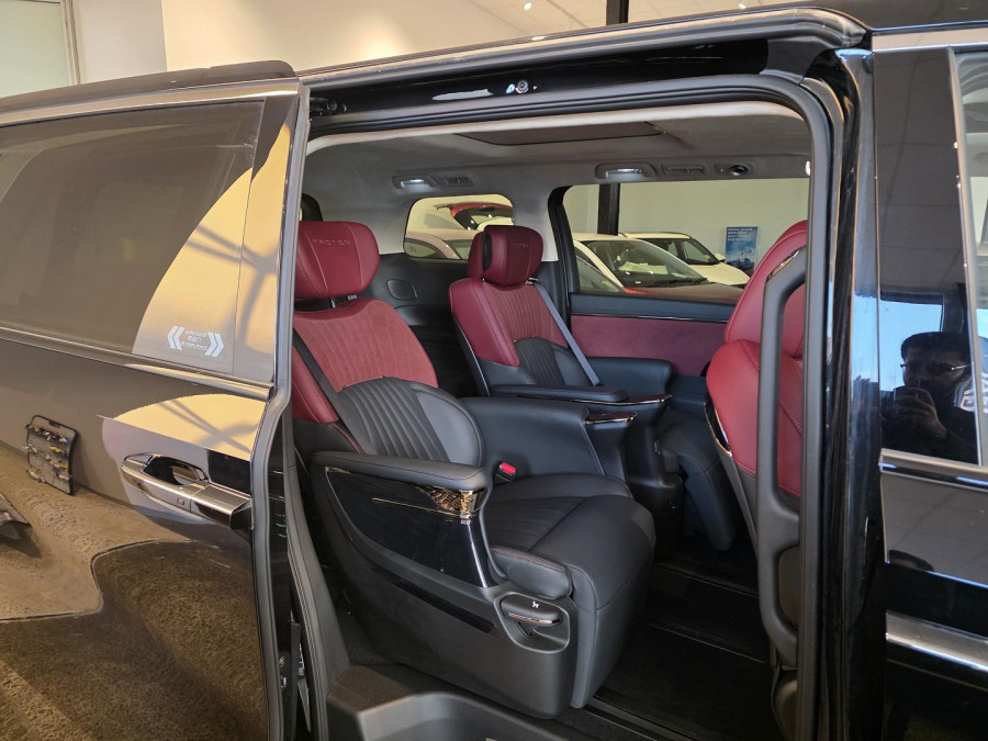 2026 GAC M8 PHEV  Premium People Mover Image 22