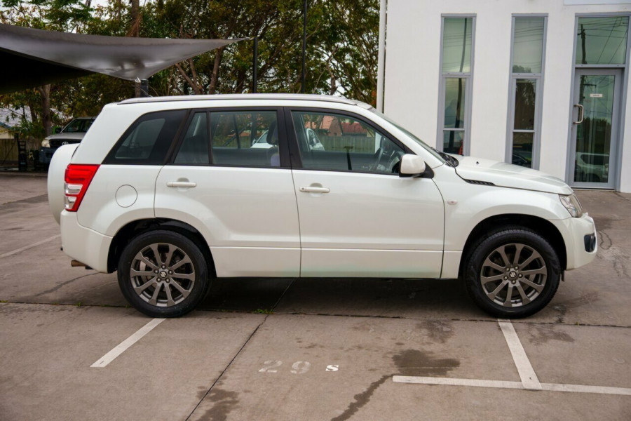 2016 Suzuki Grand Vitara JB Sport Wagon Image 4