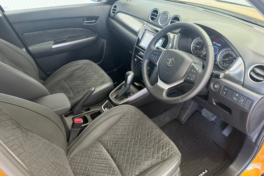 2023 Suzuki Vitara Turbo Wagon Image 12