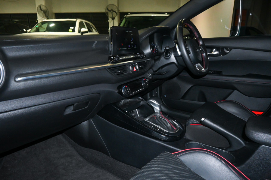 2021 MY22 Kia Cerato BD GT Hatch Image 8