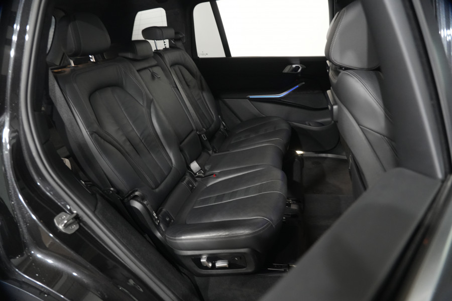 2020 BMW X7 Xdrive30d SUV Image 32