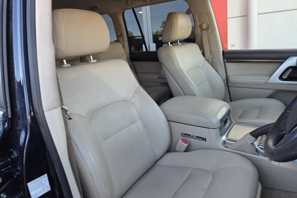 2019 Toyota LandCruiser VDJ200R VX SUV Image 20