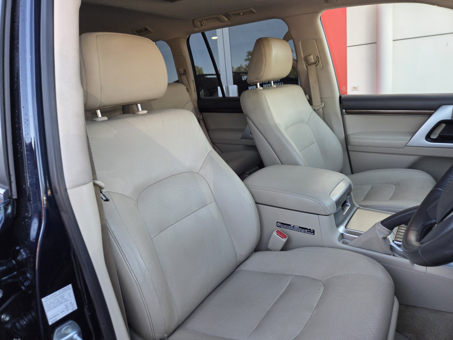2019 Toyota LandCruiser VDJ200R VX SUV Image 20