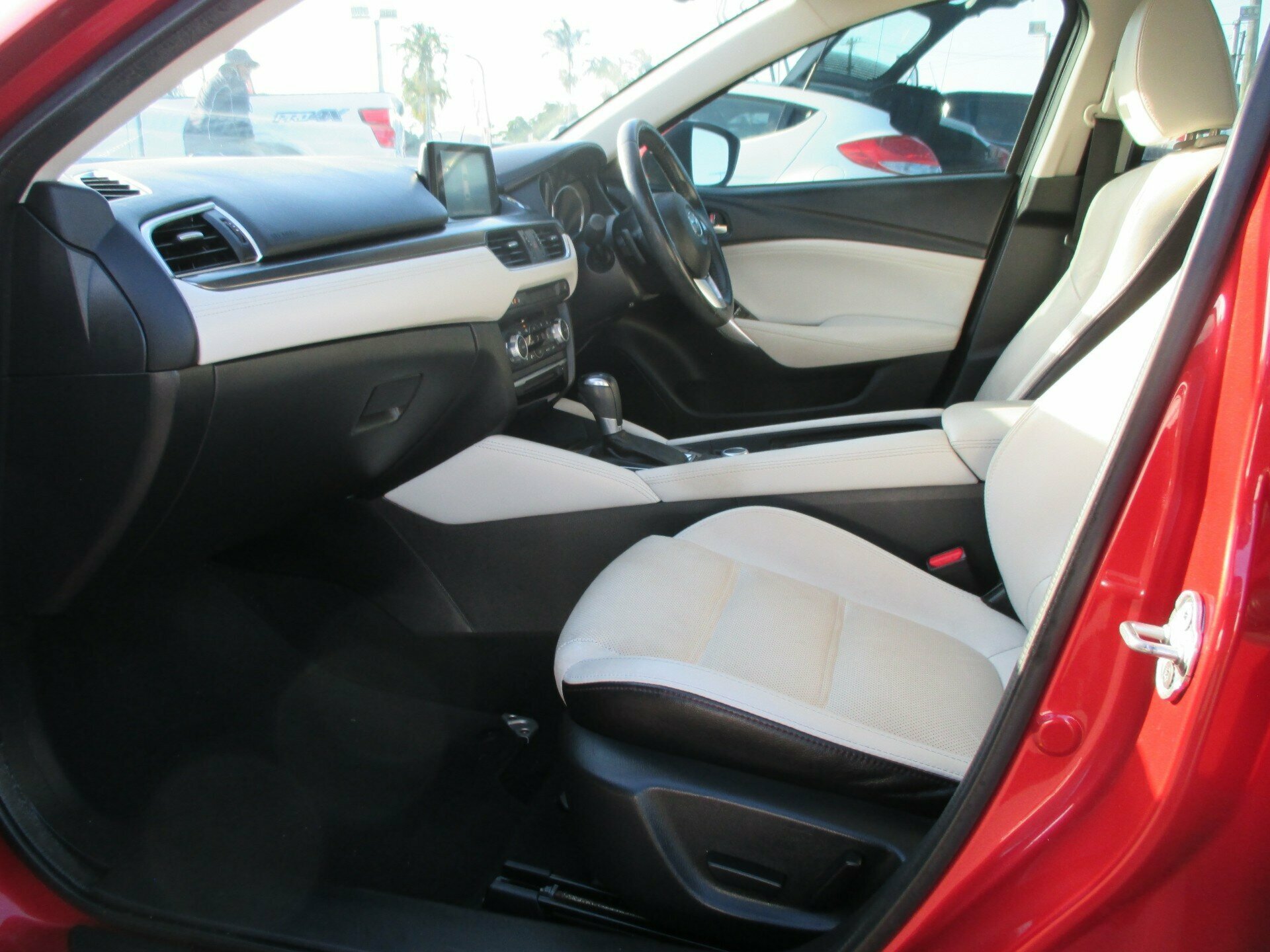2015 Mazda 6 GJ1022 Atenza SKYACTIV-Drive Sedan Image 13