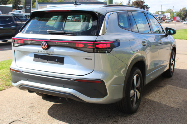 2025 Volkswagen Tayron R4 150TSI Life SUV Image 7