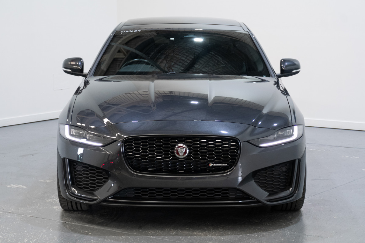 2022 Jaguar XE P300 R-Dynamic SE Sedan