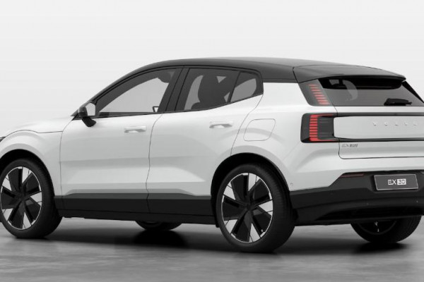 2024 MY25 Volvo EX30  Twin Motor Performance Ultra SUV Image 5