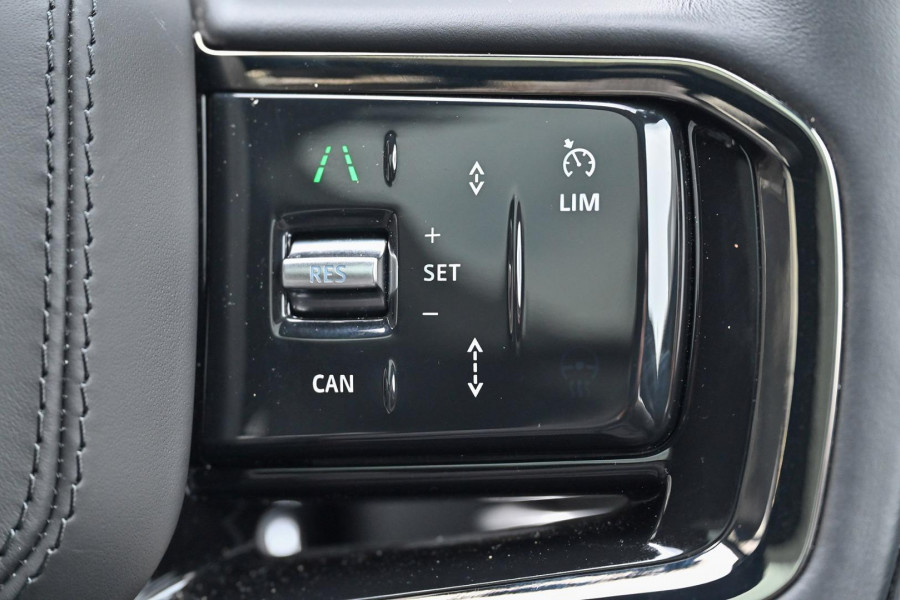 2025 MY26 Land Rover Range Rover Velar L560 P250 Dynamic SE SUV