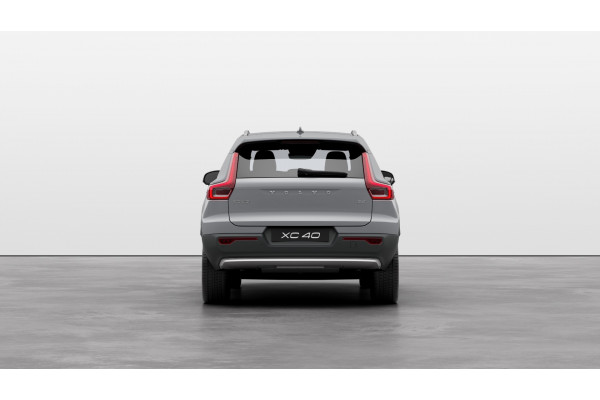 2025 Volvo XC40 XZ Plus B4 SUV Image 4