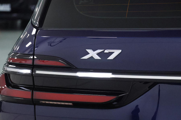 2023 BMW X7 G07 LCI xDrive40d M Sport SUV image 4