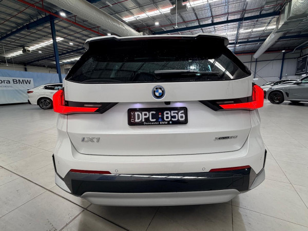 2024 BMW iX1 U11 xDrive30 M Sport SUV image 5