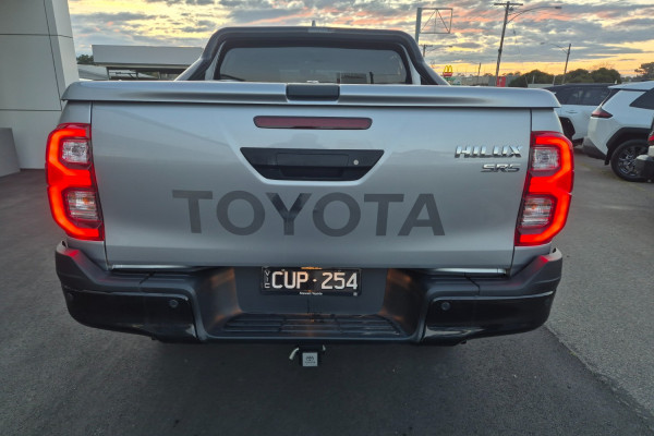 2024 Toyota HiLux GUN126R SR5 48V Ute Image 11