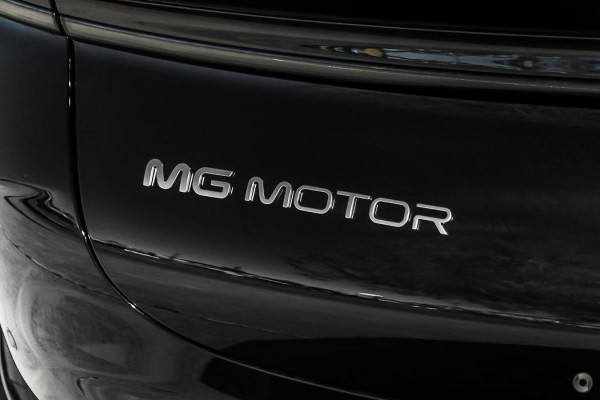 2026 MY25 MG IM5 P12L Performance Hatch Image 7