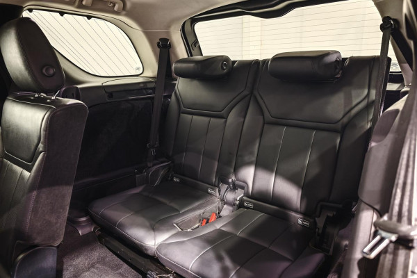 2017 Land Rover Discovery Series 5 SE SUV Image 5