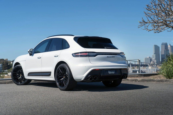 2022 Porsche Macan GTS SUV Image 2