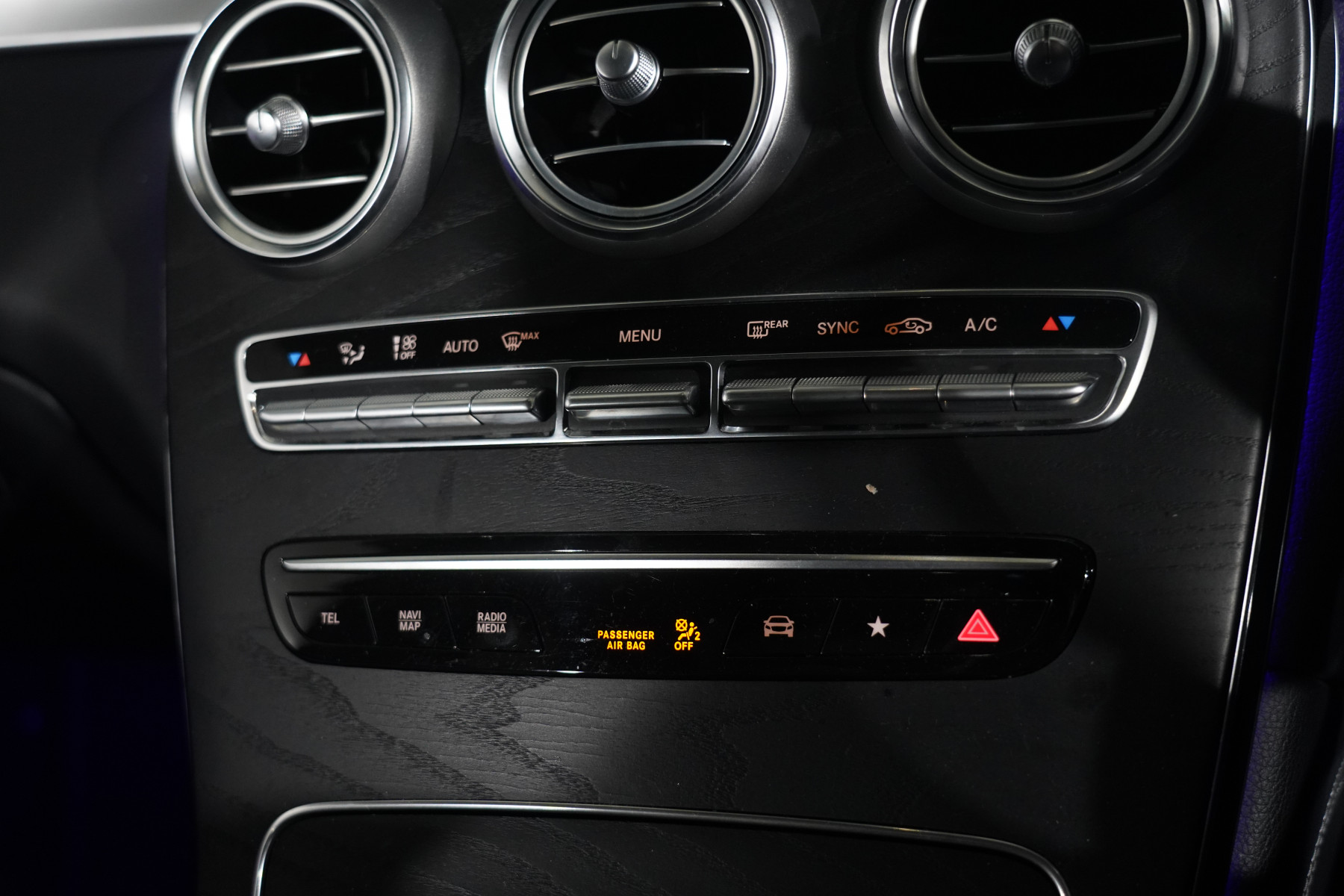 2019 Mercedes-Benz Glc 200 SUV Image 17