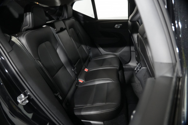 2020 Volvo XC40 XZ T4 Inscription SUV image 28