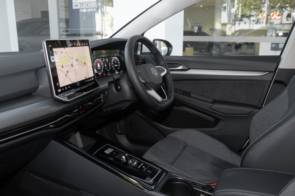 2025 Volkswagen Golf 8.5 Hatch image 8