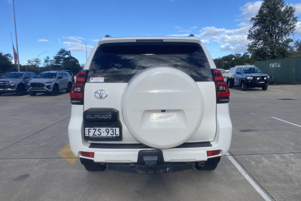 2018 Toyota LandCruiser Prado GDJ150R GXL SUV Image 6