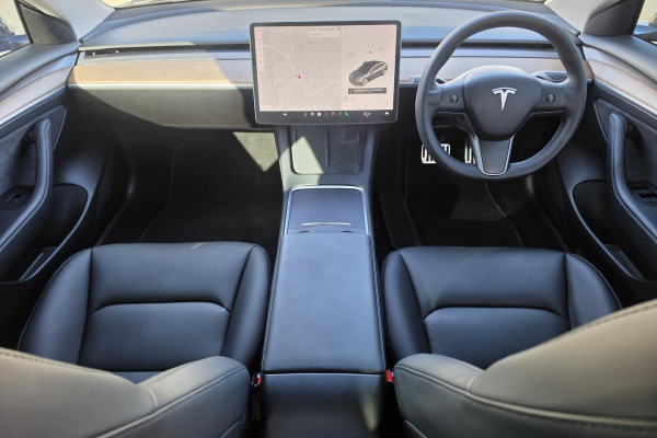 2021 Tesla Model 3  Long Range Sedan Image 16