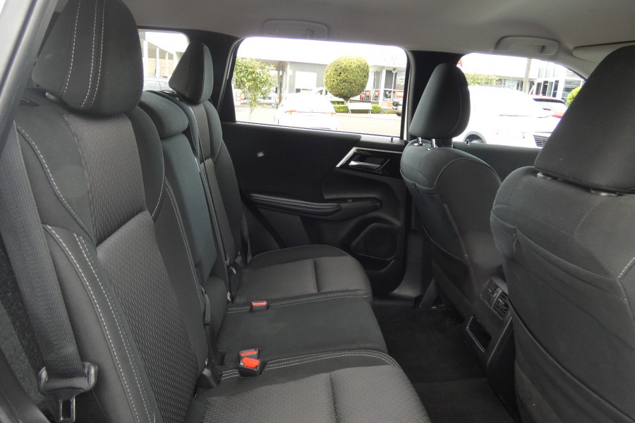 2023 Mitsubishi Outlander ZM MY23 ES 7 SEAT 2WD SUV Image 10