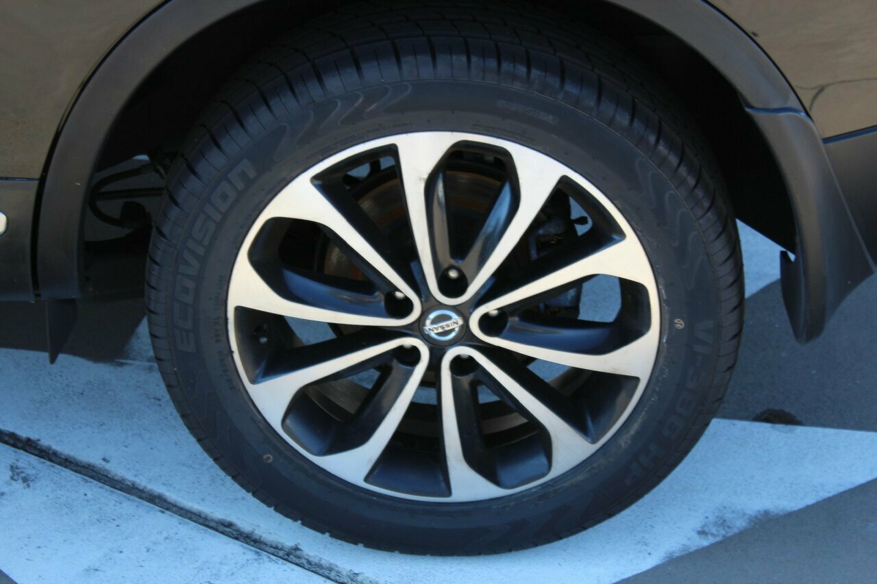 2012 Nissan Dualis J10W Series 3 MY12 Ti-L Hatch X-tronic 2WD Hatchback Image 16