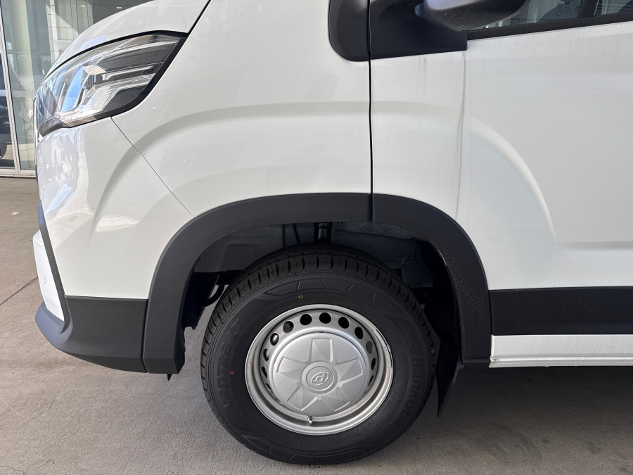 2026 MY24 LDV Deliver 9  Mid Roof LWB Van Image 4