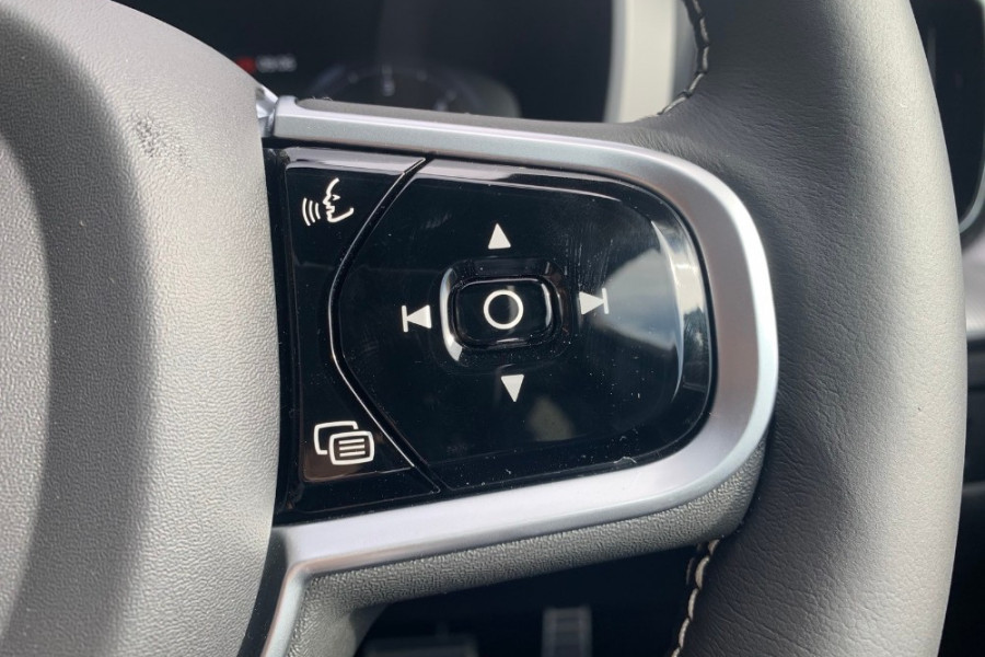 2020 Volvo XC60 UZ D5 R-Design Suv Image 17