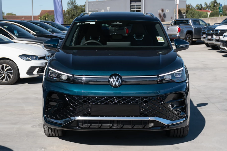 2026 Volkswagen Tiguan CT 150TSI R-Line SUV Image 4
