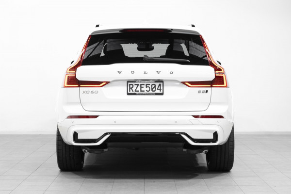 2026 Volvo XC60 UZ B5 AWD Ultra Dark SUV Image 7