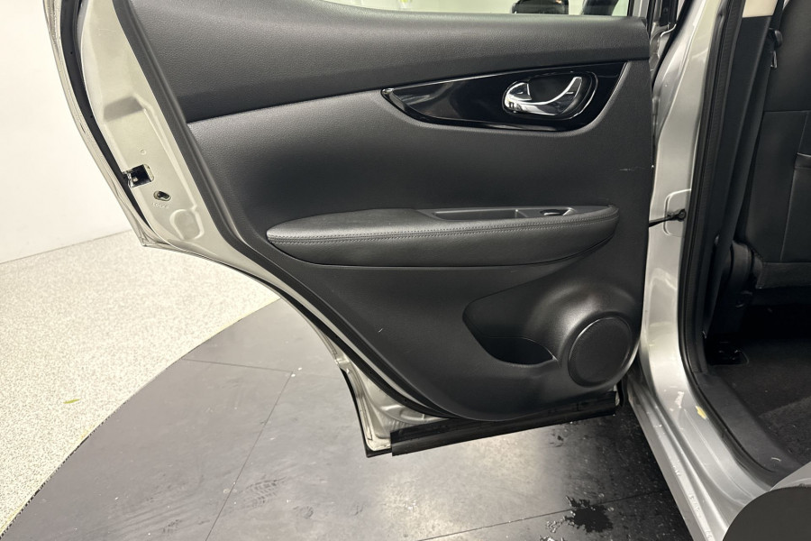 2017 Nissan QASHQAI J11 Ti SUV Image 15