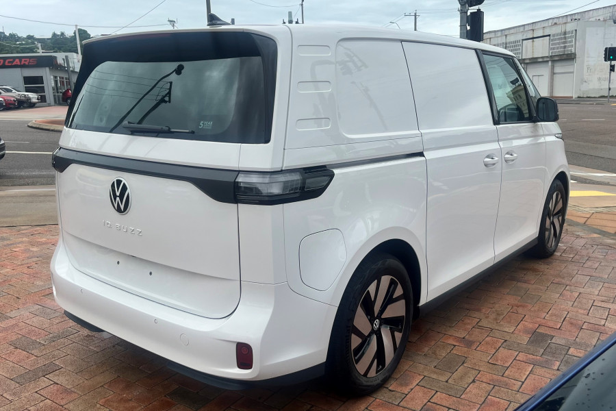 2024 MY25 Volkswagen ID. Buzz EB Pro BEV560 People Mover Image 10