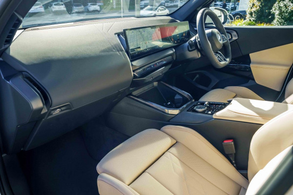 2026 BMW X3 G45 30e xDrive SUV image 9