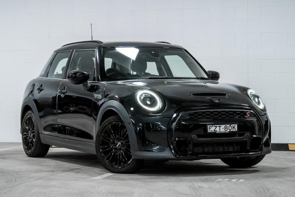 MINI Cooper S Classic F55 LCI-2