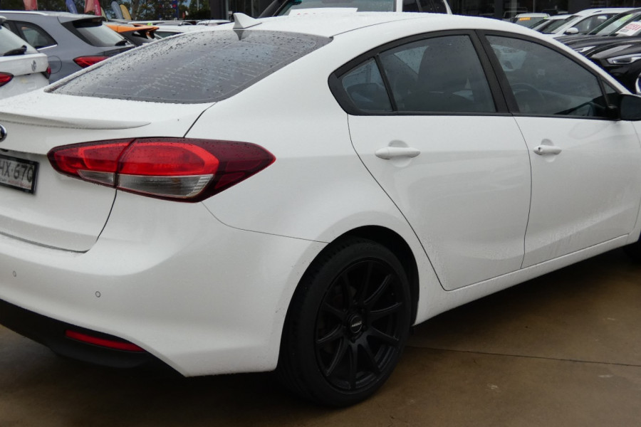 2017 MY18 Kia Cerato YD MY18 SPORT Sedan Image 8