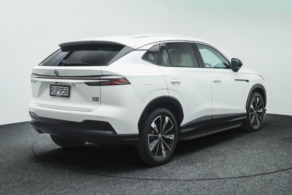 2026 MG HS Plug-in Hybrid Essence SUV Image 9