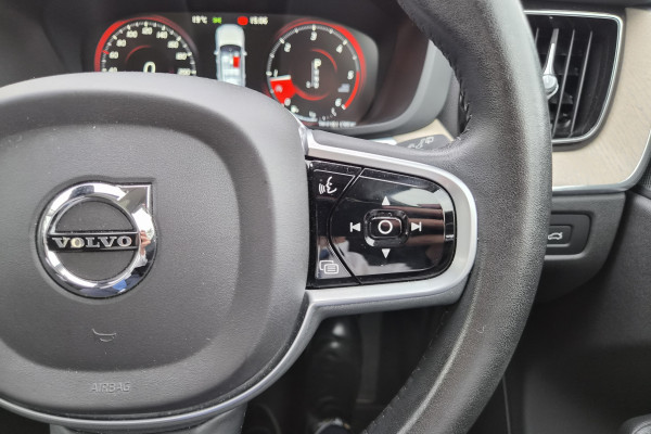 2018 Volvo XC60 UZ D4 Inscription SUV Image 19