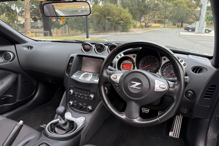 2012 MY11 Nissan 370Z Z34  Convertible Image 13