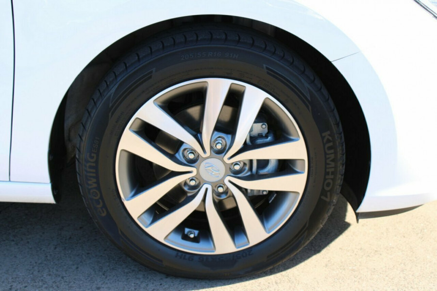 2018 Hyundai i30 PD Active Hatch Image 12